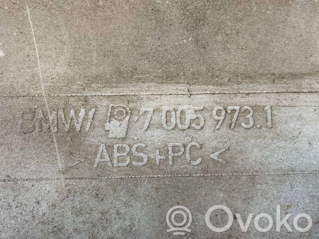 Держатель номерного знака