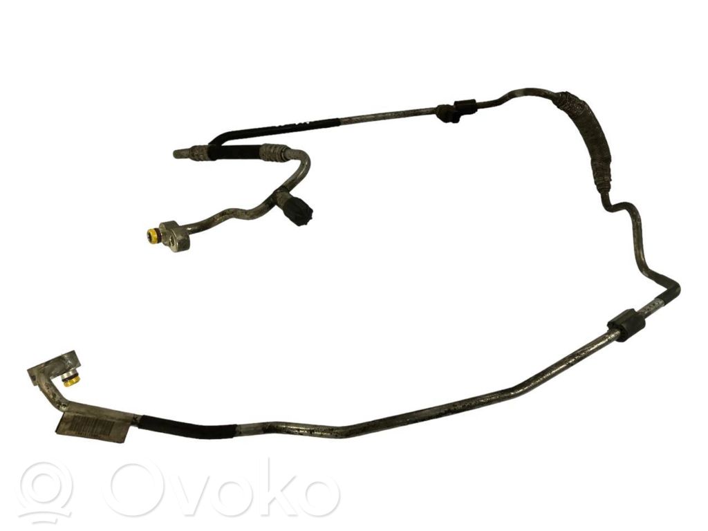Air conditioner pipe(s) / hose(s)