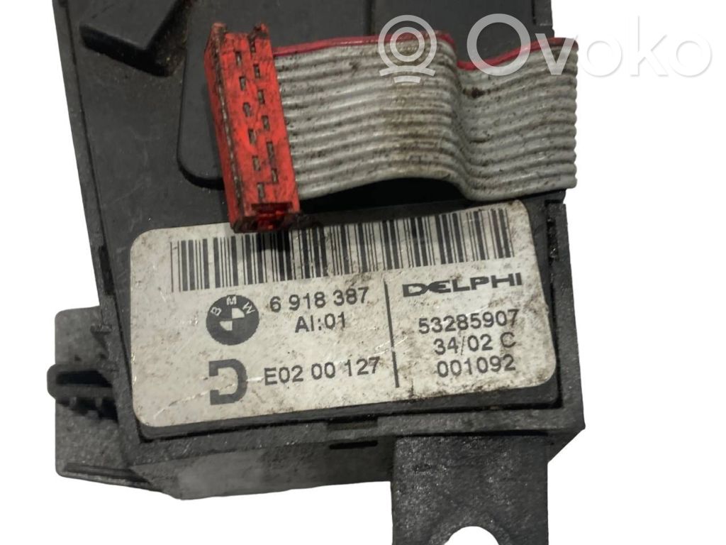 Seat adjustment switch(es)
