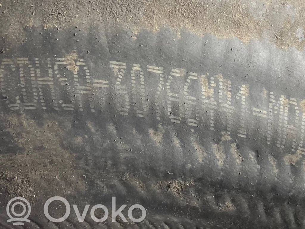 Interkūlera šļūtene (-es) / caurule (-es)