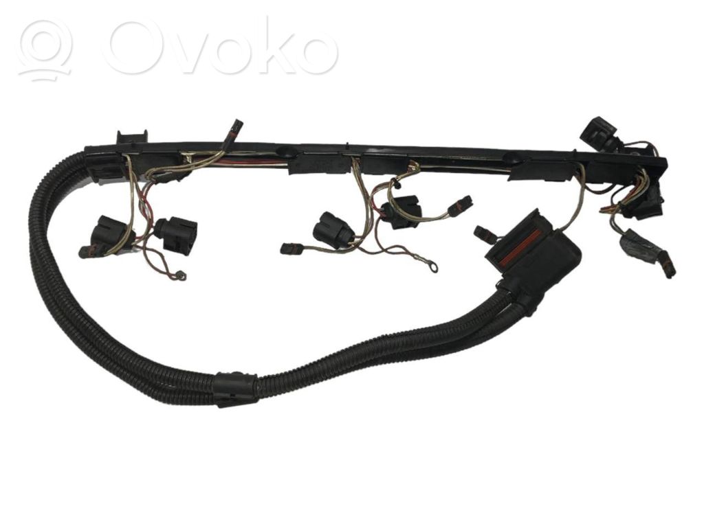 Fuel injector wires