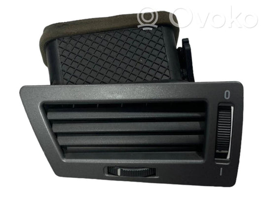 Side air grille