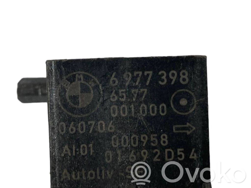 Airbag impact sensor