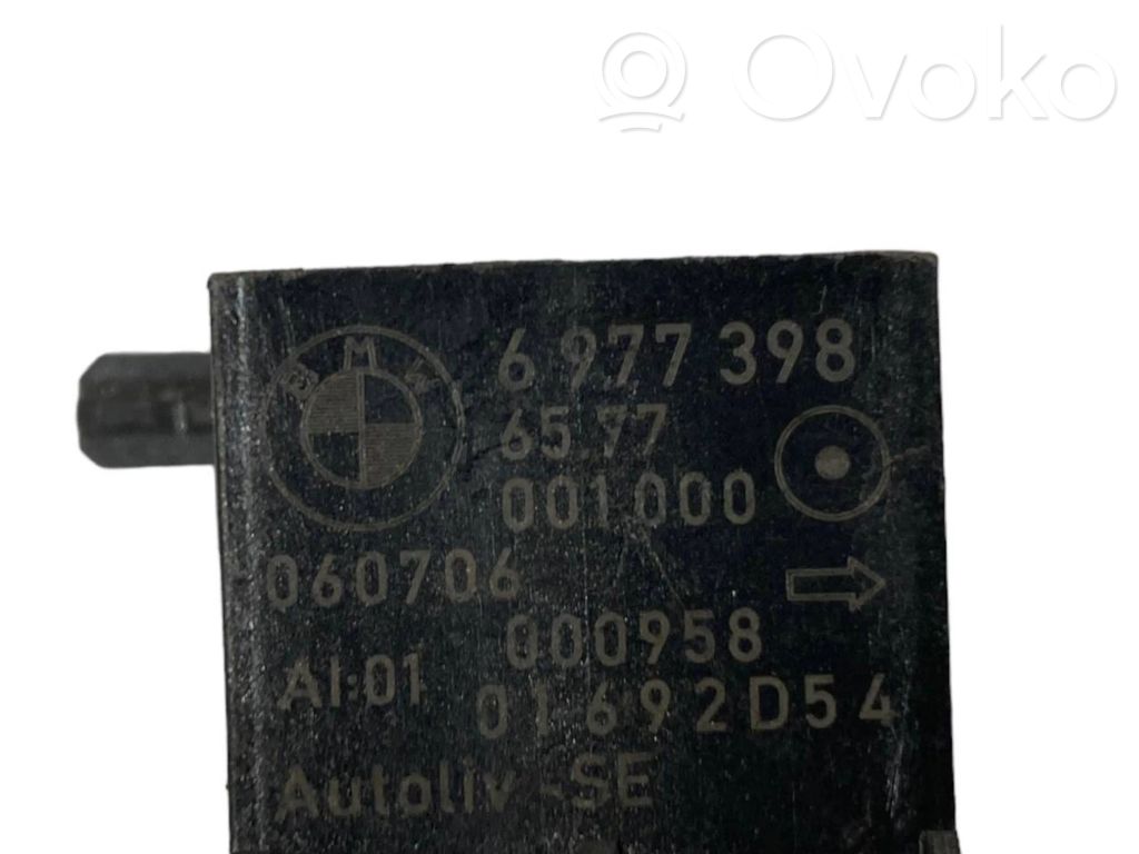 Gaisa spilvenu trieciensensors