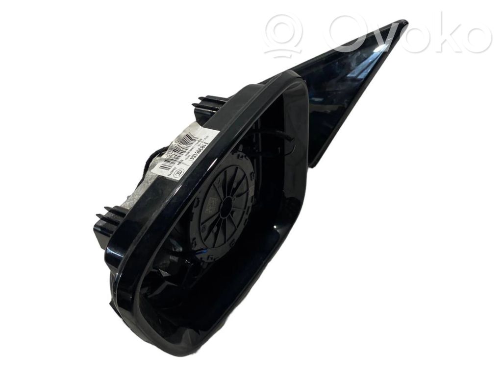 Mirror (electrically controlled)