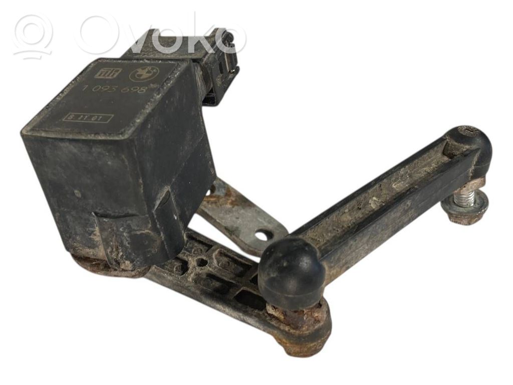 Augstuma sensors (priekšējo lukturu)