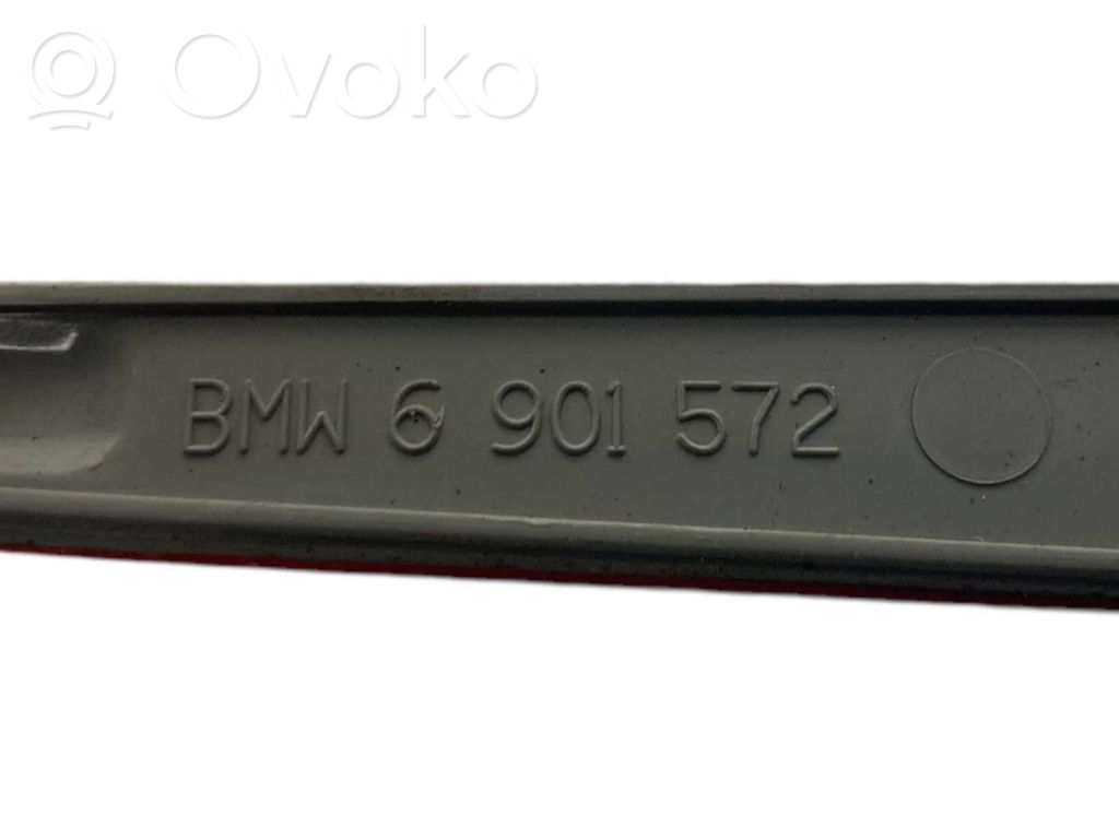 Rear reflector