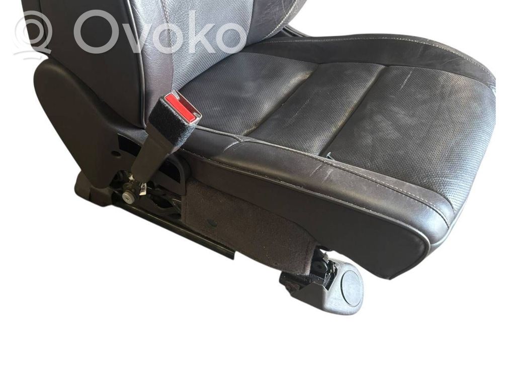 Sēdekļu komplekts