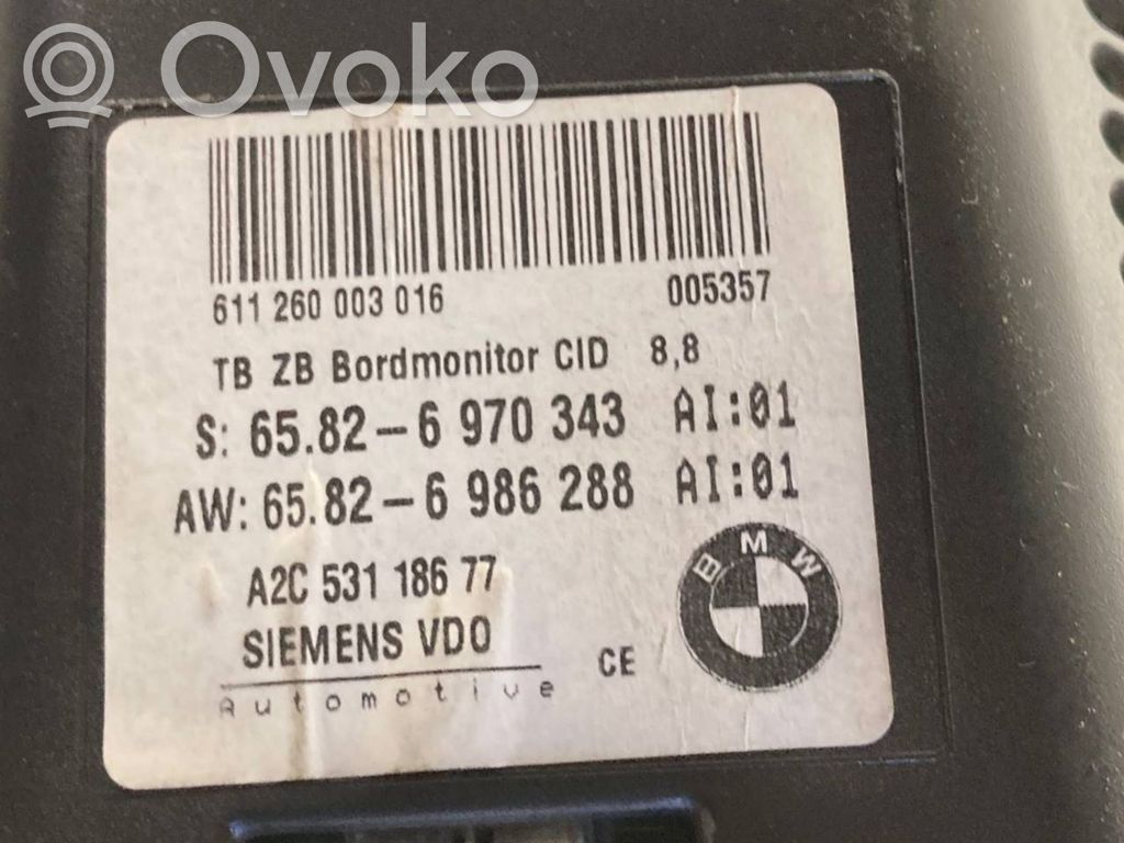 Ekrāns / displejs / mazais ekrāns