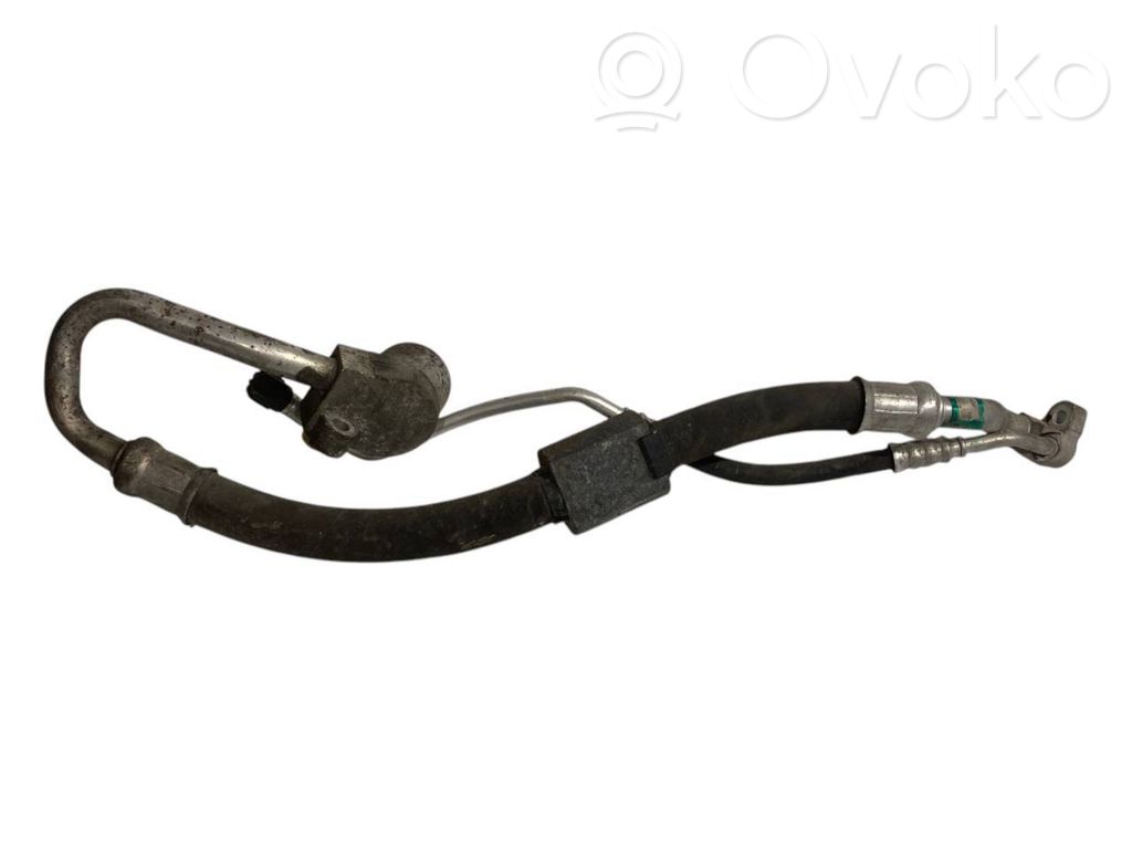 Air conditioner pipe(s) / hose(s)