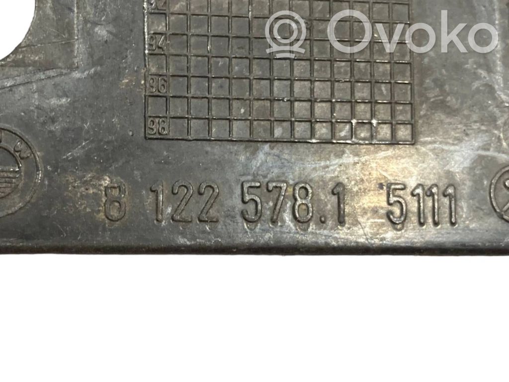 Priekšpusē bampera turētājs