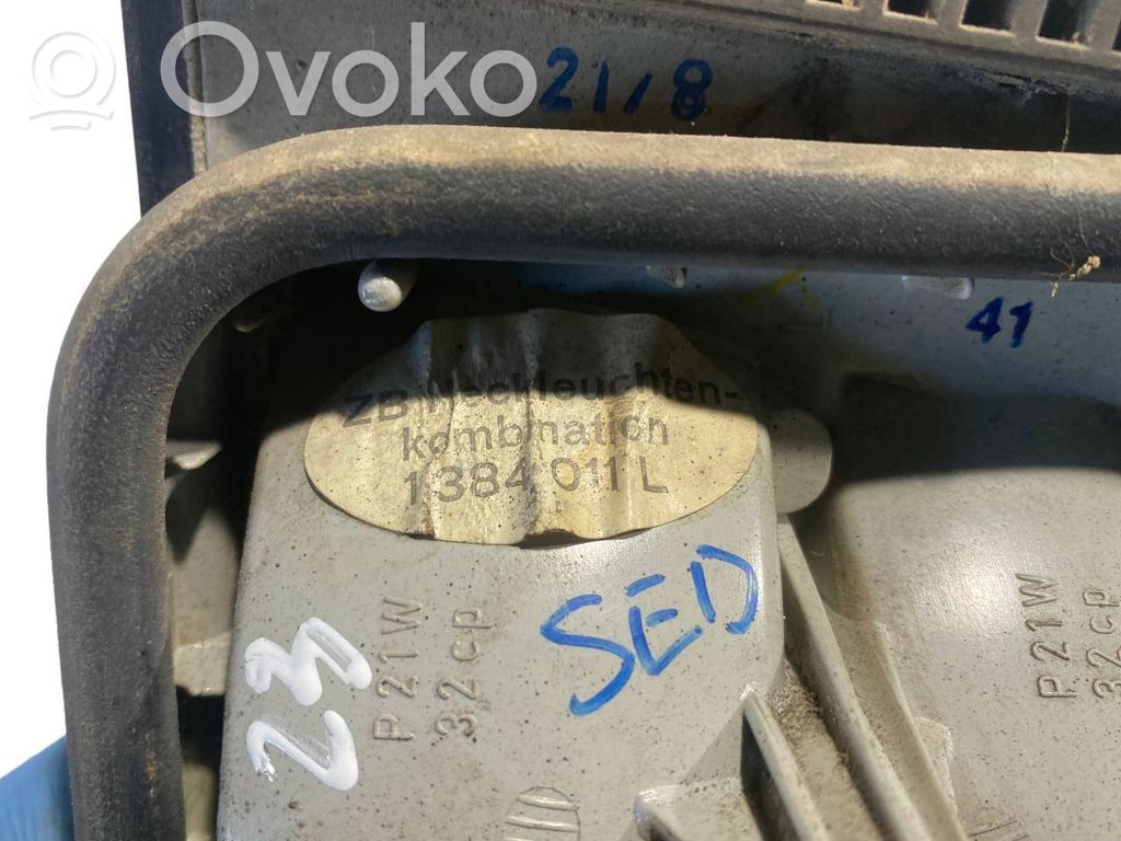 Aizmugurējais lukturis pārsegā