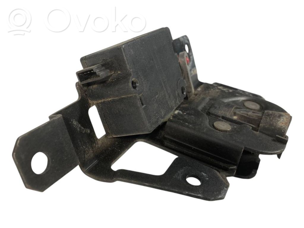 Rear cover lock