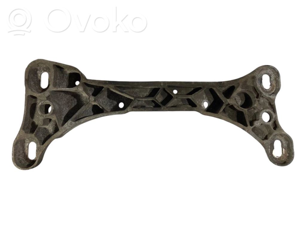 Кронштейн крепления трансмиссии