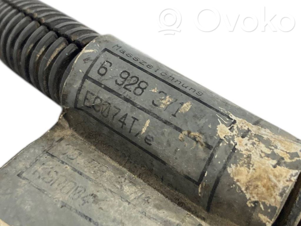 Stūres statņa elektriskā daļa