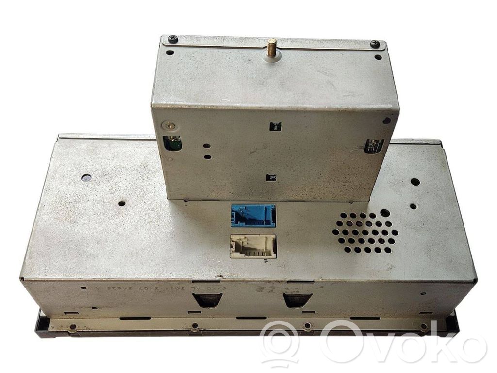 Radio / CD/DVD player / navigation