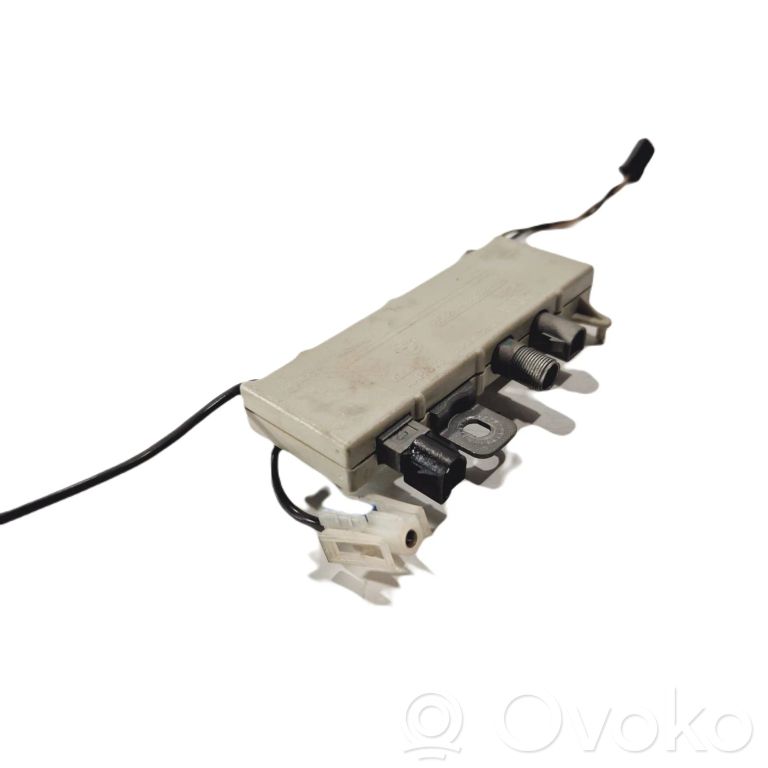 Antenna amplifier