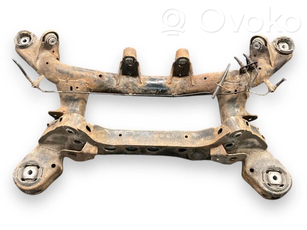 Pusrāmis aizmugurējais / priekšējais