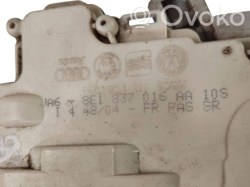 Priekšpusē slēdzene