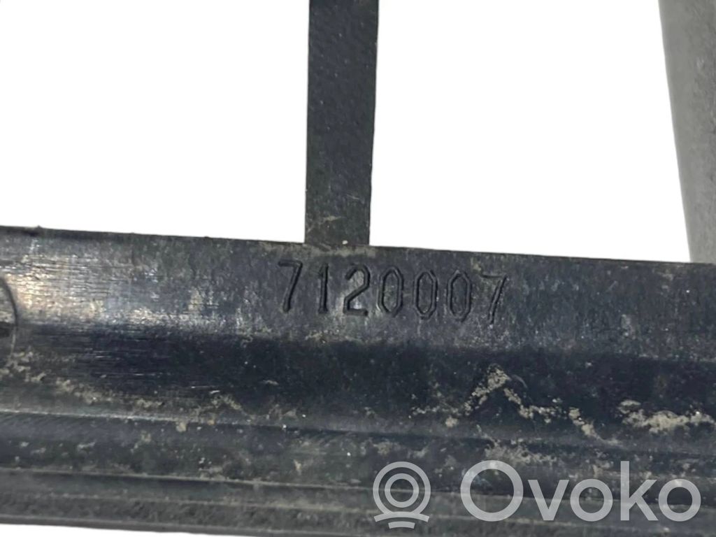 Priekšējais režģis