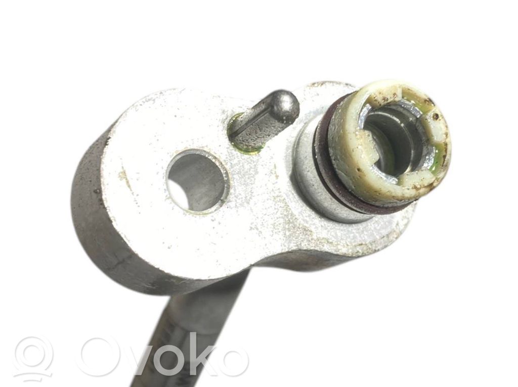 Air conditioner pipe(s) / hose(s)