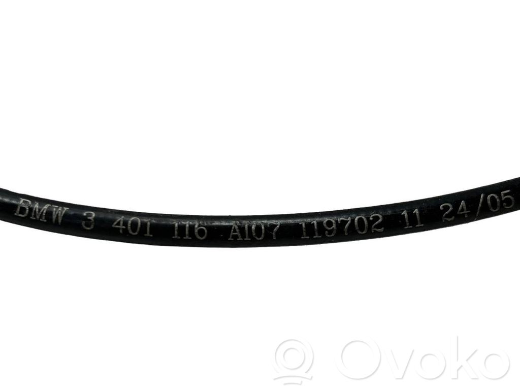 Dzinēja pārsega slēdzenes trosīte