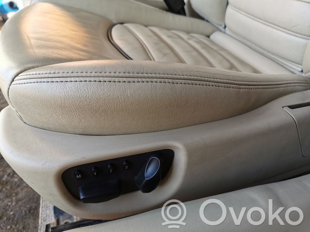 Salona daļu komplekts