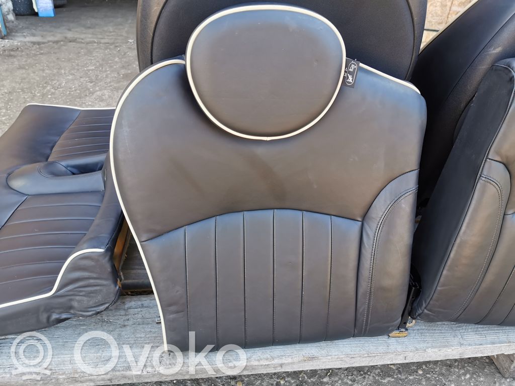 Salona daļu komplekts