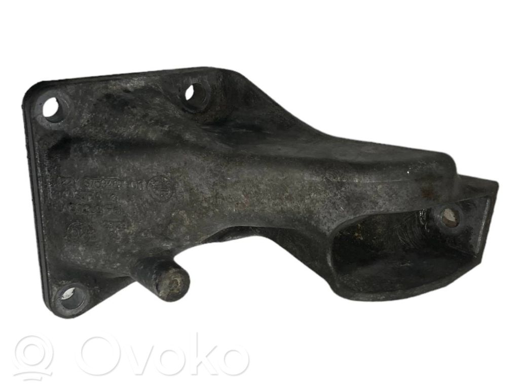 Engine mounting bracket