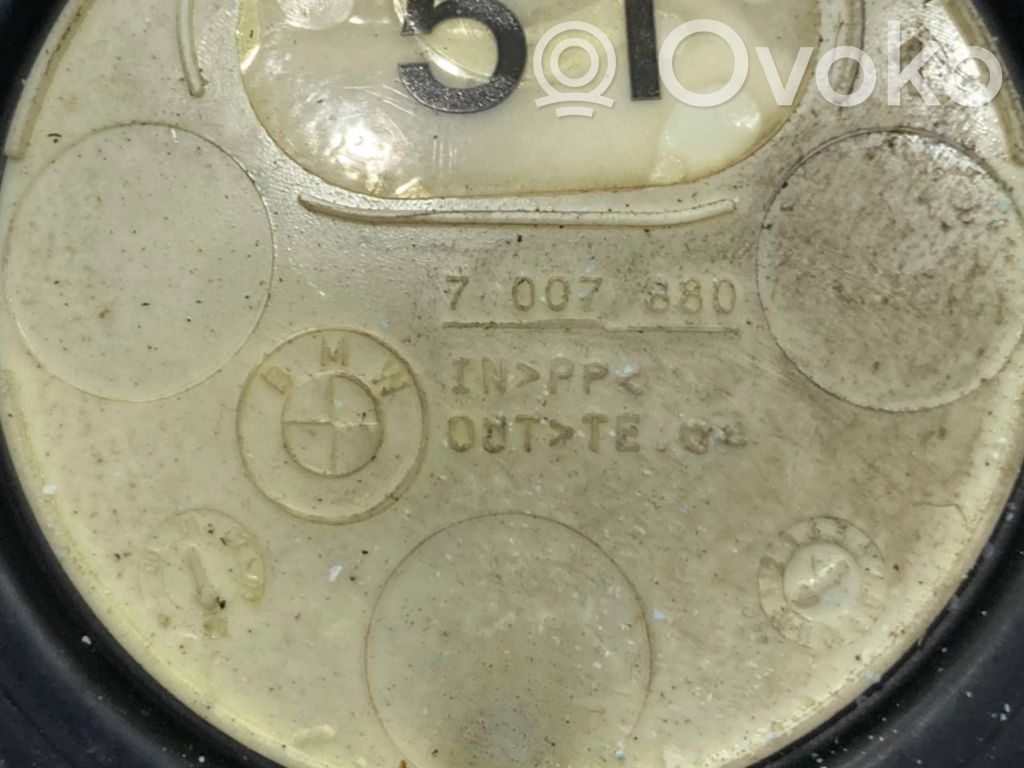 Cita veida dzinēja nodalījuma detaļa