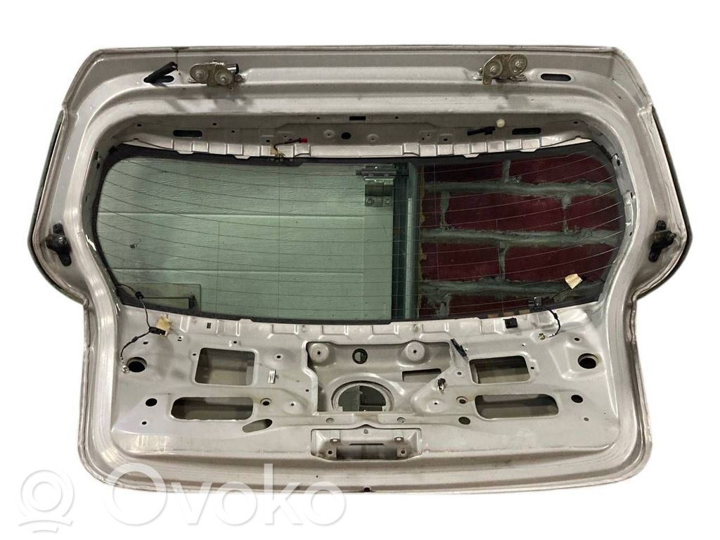 Aizmugurējais pārsegs (bagāžnieks)