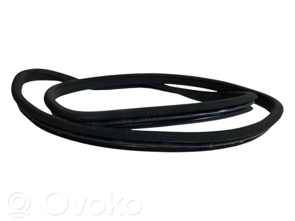 Rear trim rubber (in the body)