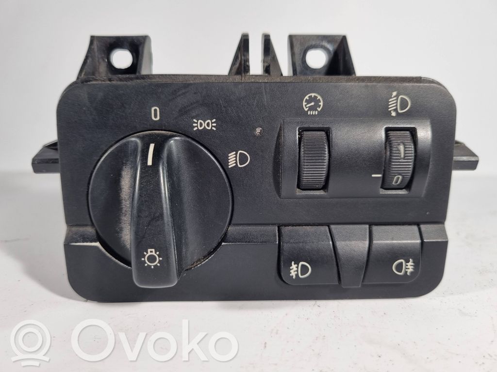 Headlight switch