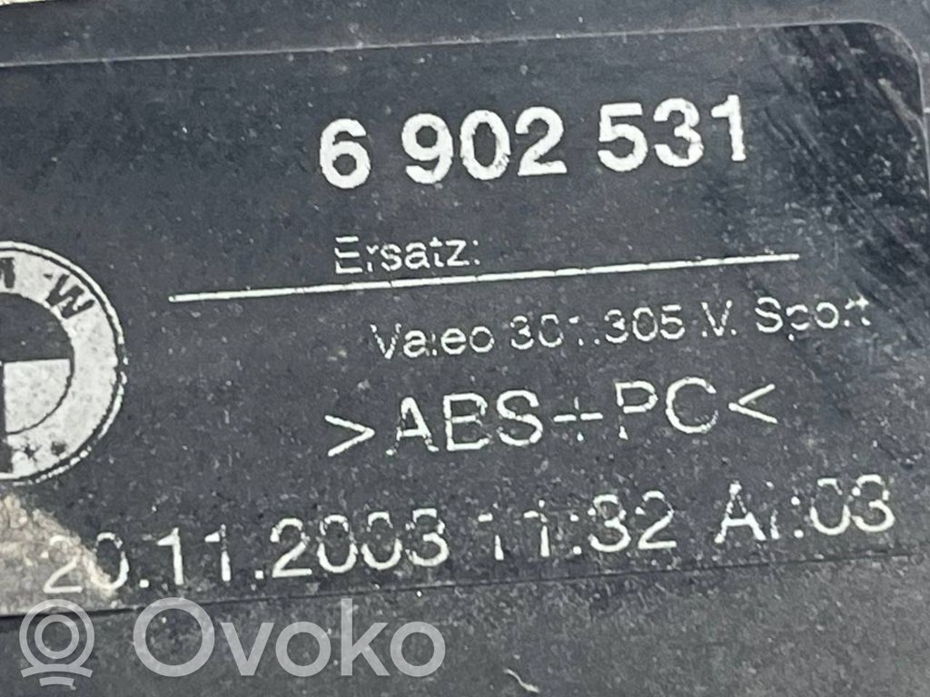 Aizmugurējais lukturis virsbūvē