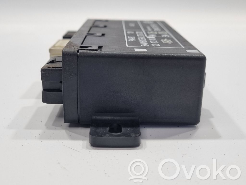 Durvju vadības bloks