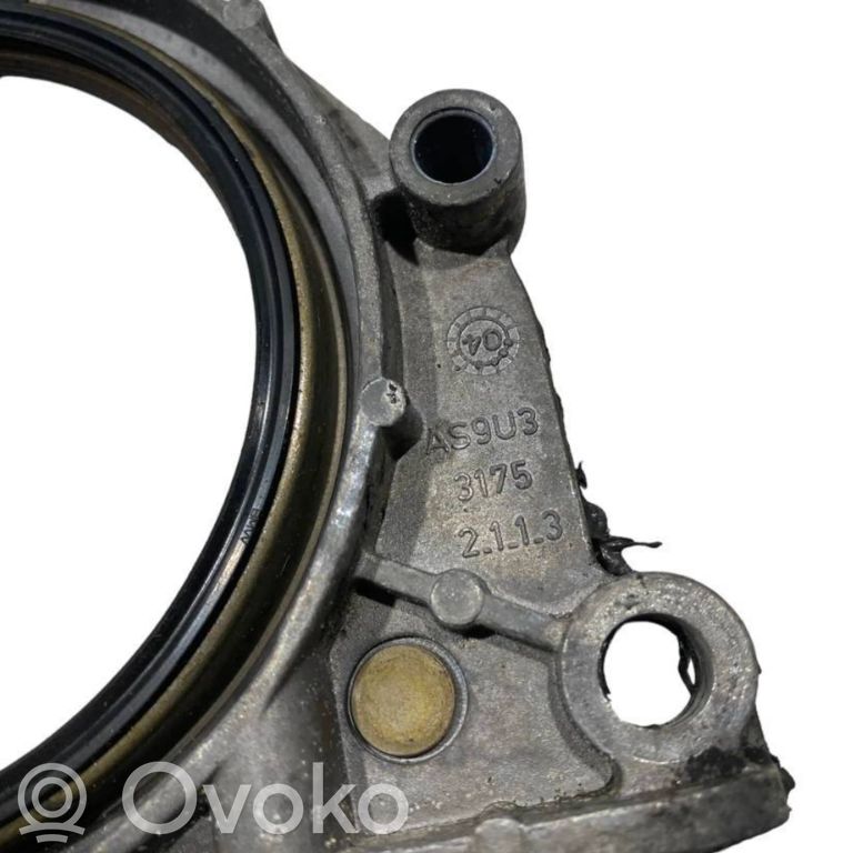 Cita veida dzinēja nodalījuma detaļa