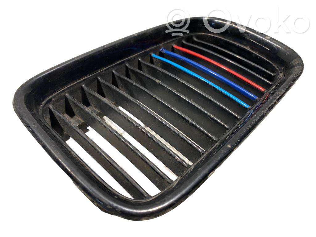 Lower grille (three-piece)