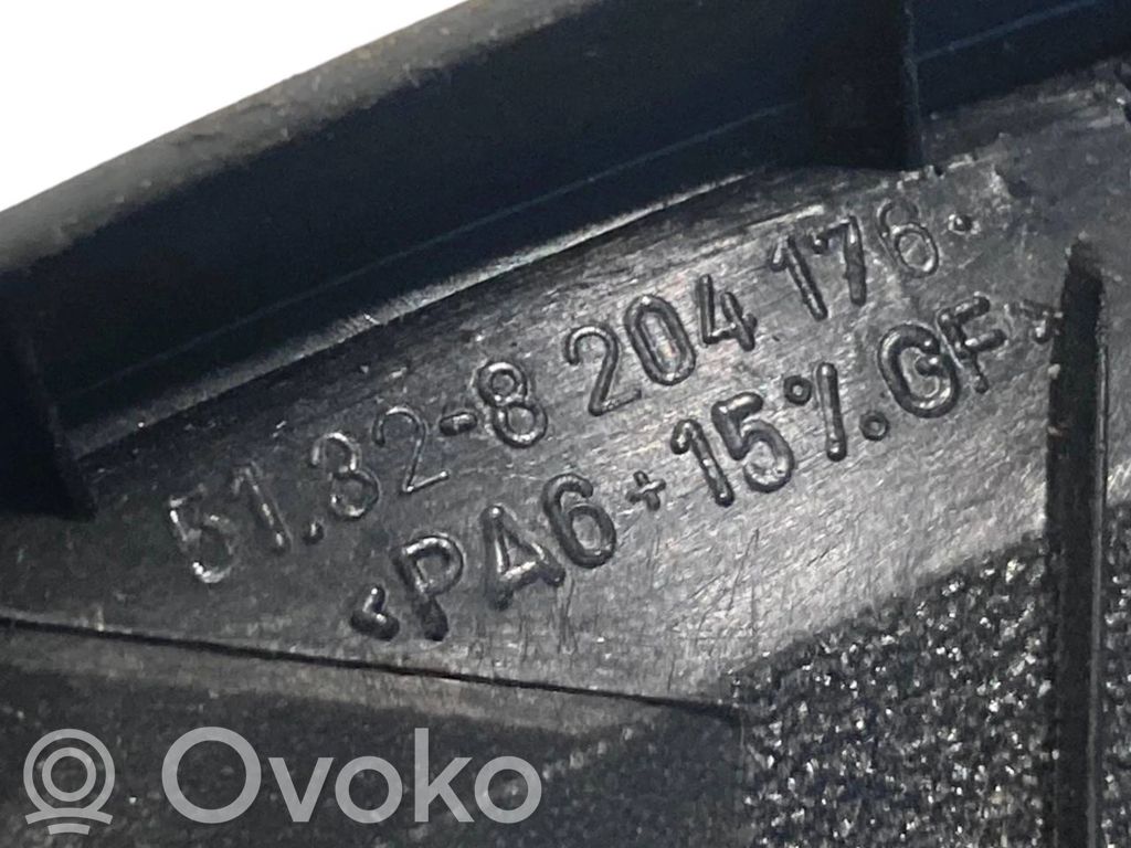 Cita veida priekšpusē durvju dekoratīvās apdares detaļa