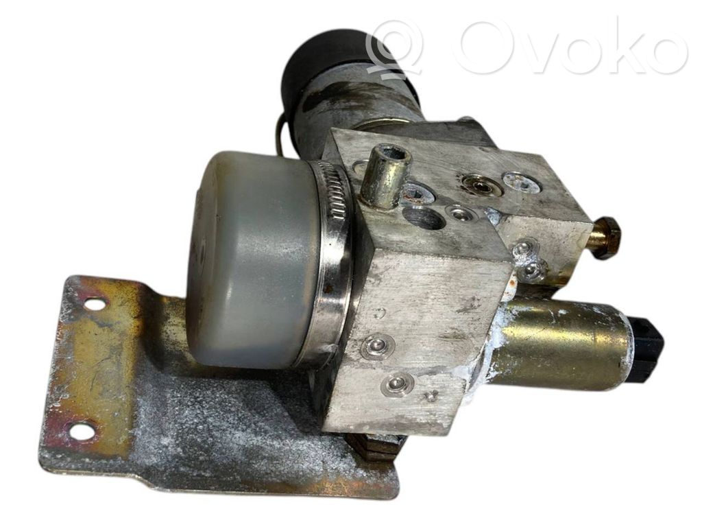 Trunk lid hydraulic pump
