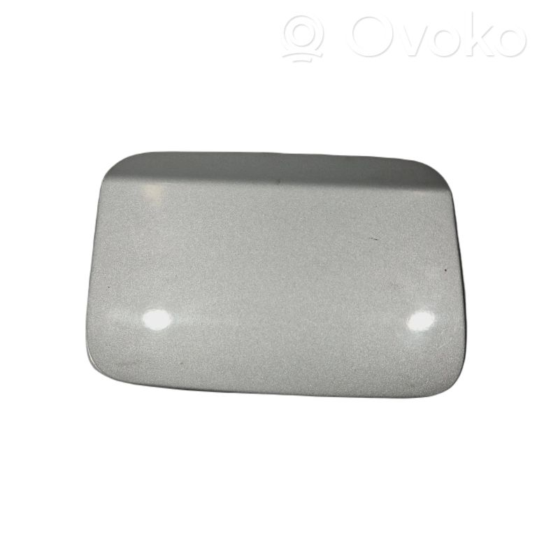 Decorative trim around the fuel tank cap