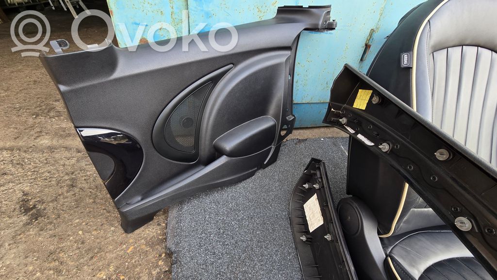 Salona daļu komplekts