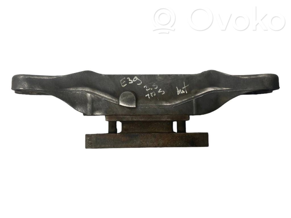 Transmission mounting bracket