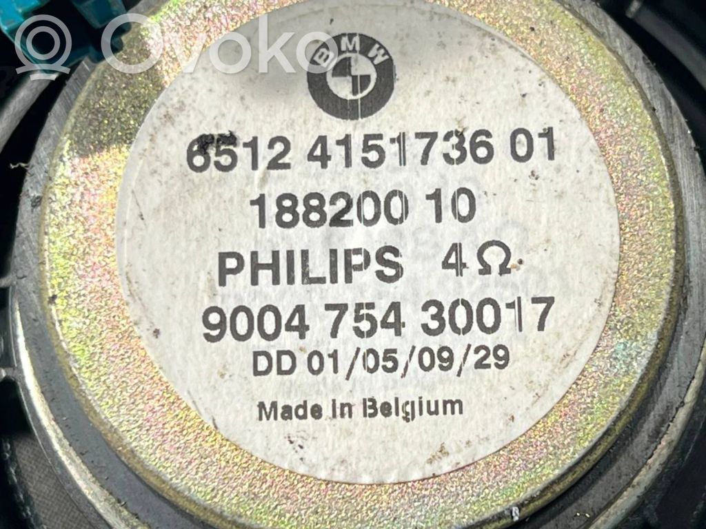 Skaļrunis (-i) priekšējās durvīs