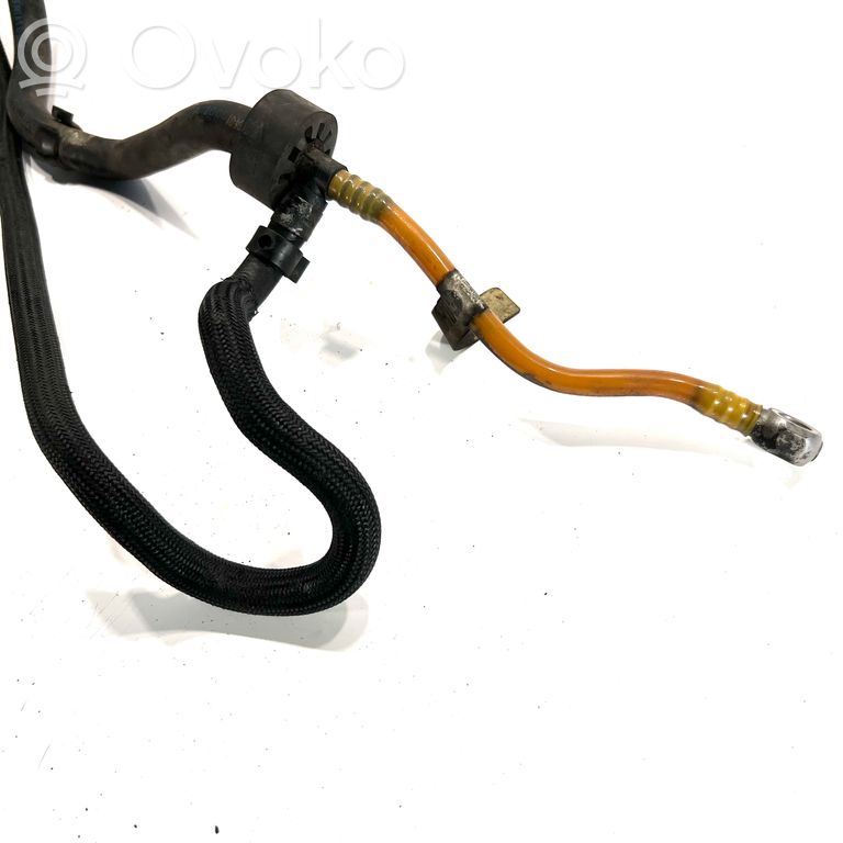 Fuel line(s)