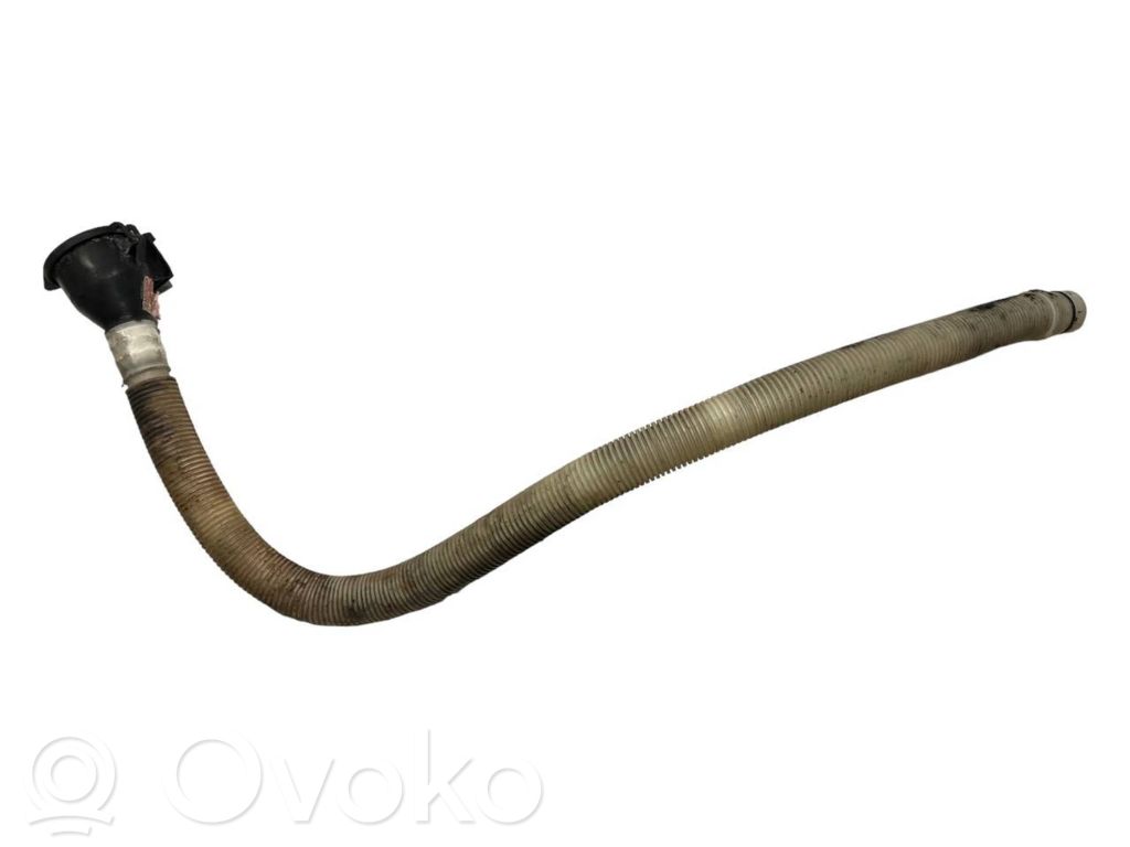 Window fluid reservoir filler pipe