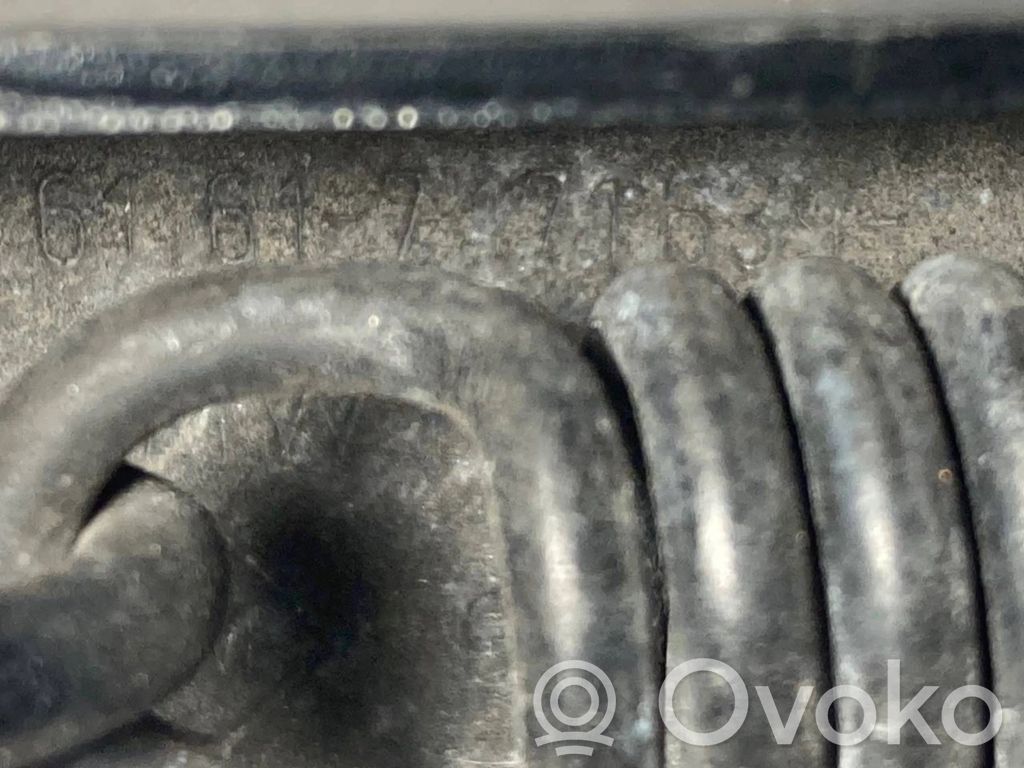 Windshield wiper arm