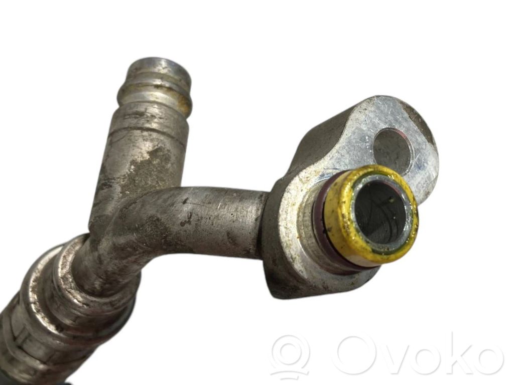 Air conditioner pipe(s) / hose(s)