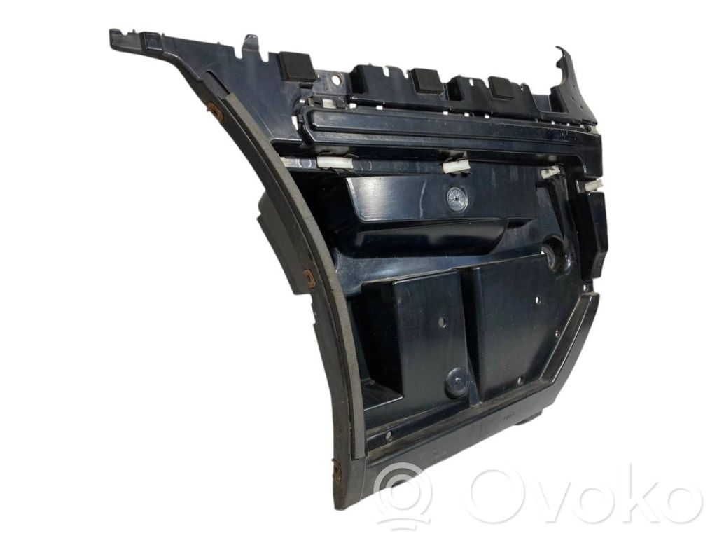 Rear bumper mounting bracket