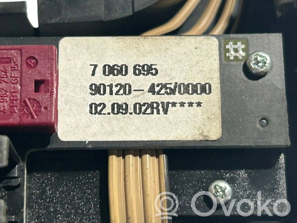 Ātrumu pārslēgšanas sviras dekoratīvā apdare (plastmasas)