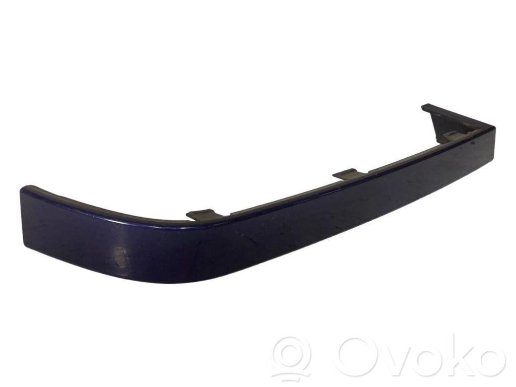 Taillight trim